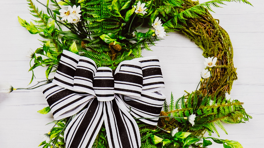Unbelievably Easy Ways to Transform Your Small Wreath into a Grand One -  Talk To The Hands